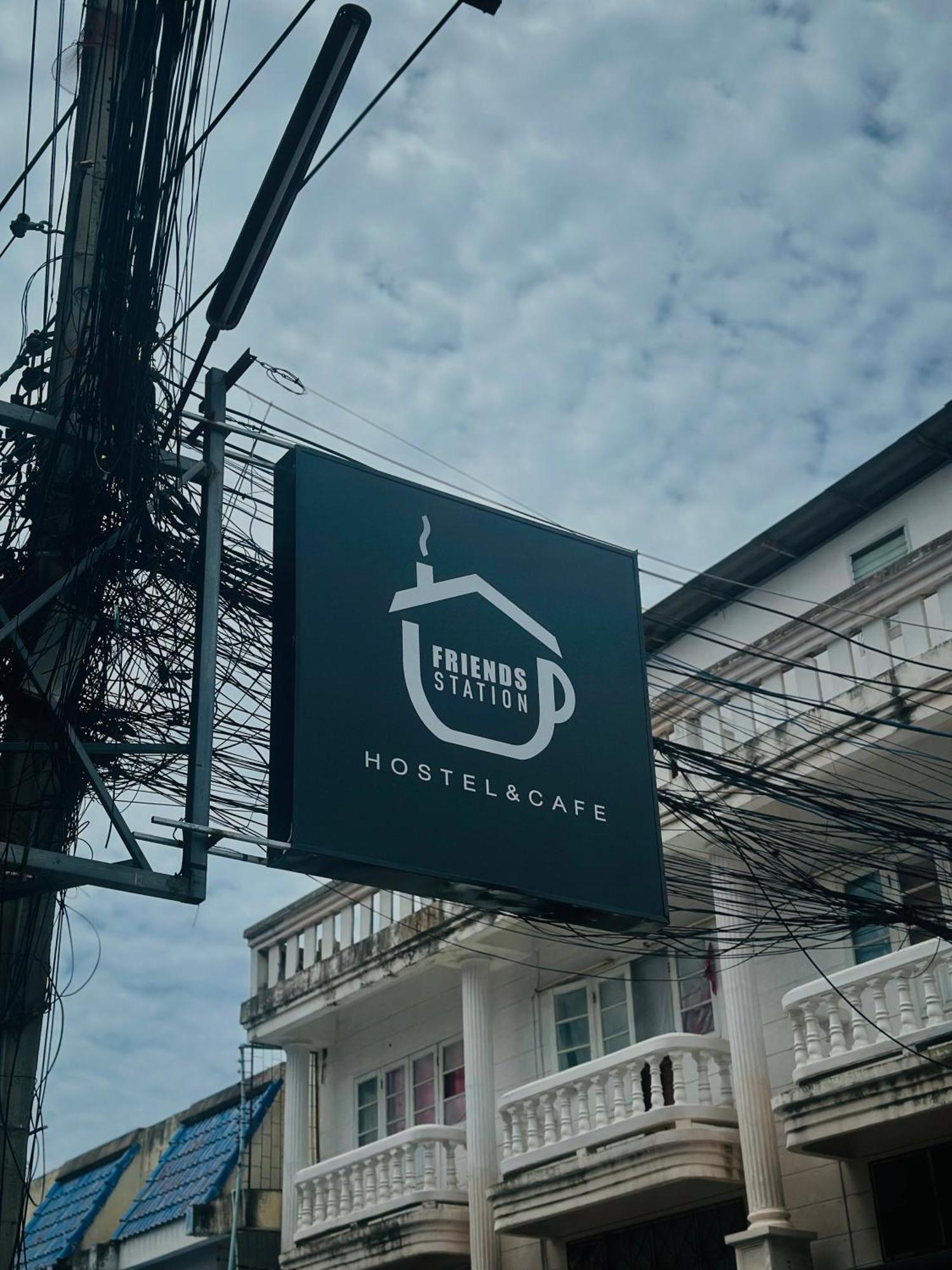 Champagne Hostel & Cafe Pattaya Eksteriør bilde